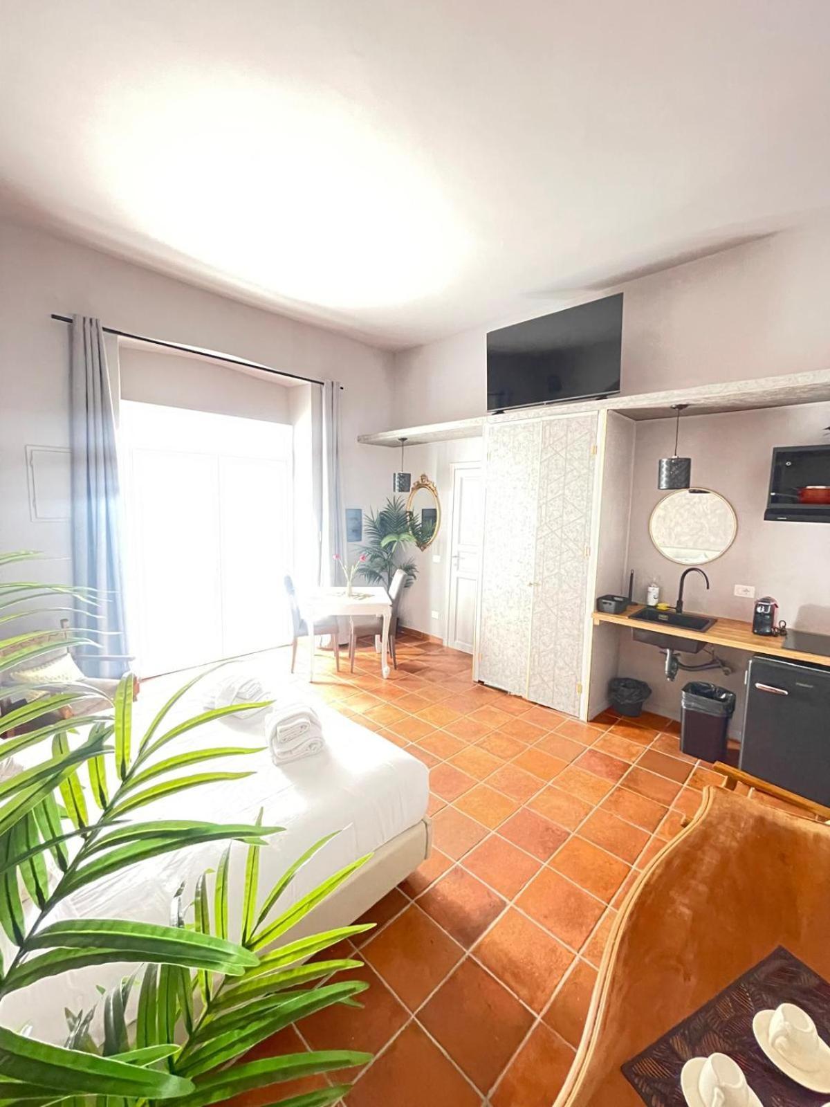 Lucilla'S Suite San Pietro Station Rome Exterior photo